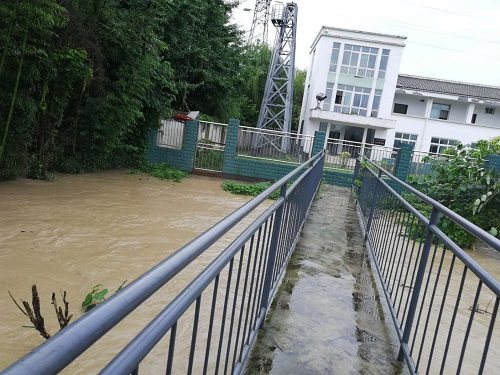 太白站遭遇建站最大洪水.jpg